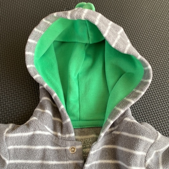 Carters Unisex Fleece Hooded Bodysuit Size 9 Months - Picture 4 of 8